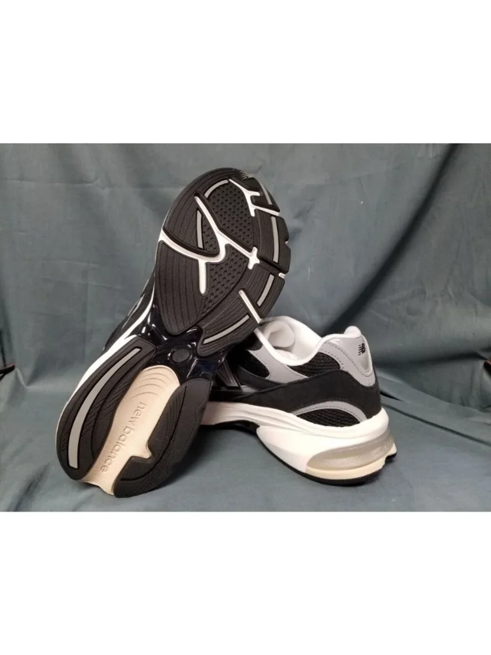 New Balance 2010 Lace Black Grey Sneakers P201062E Kid's Size 13.5 NEW NO BOX!